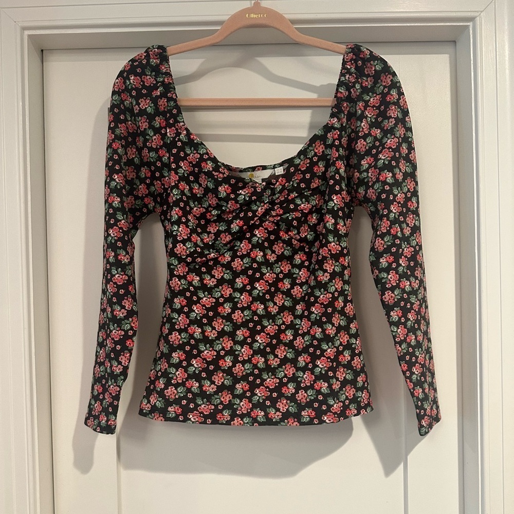 NWT Boden black and pink floral print long sleeve tee with front twist (sku- B9)